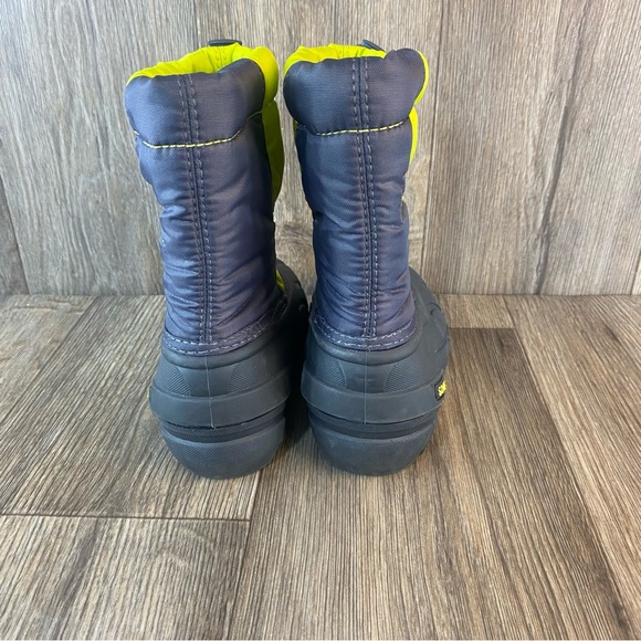 Sorel Boots Unisex Size 8 Toddler Grey Neon Green Waterproof Snow Warm Flurry - Picture 4 of 6